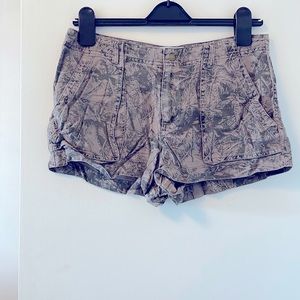 Pam & Gela Women’s safari print shorts